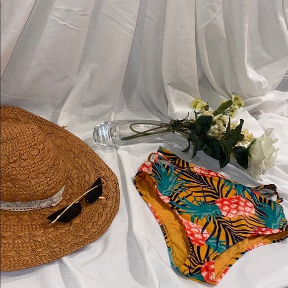 Aerie high rise swim bottom NWOT - Picture 4 of 8